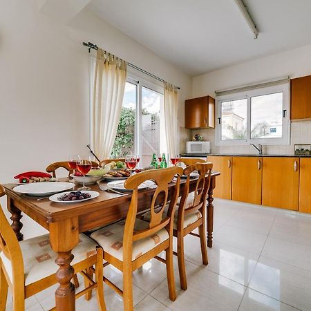 Villa Marrika 아이아 나파 외부 사진